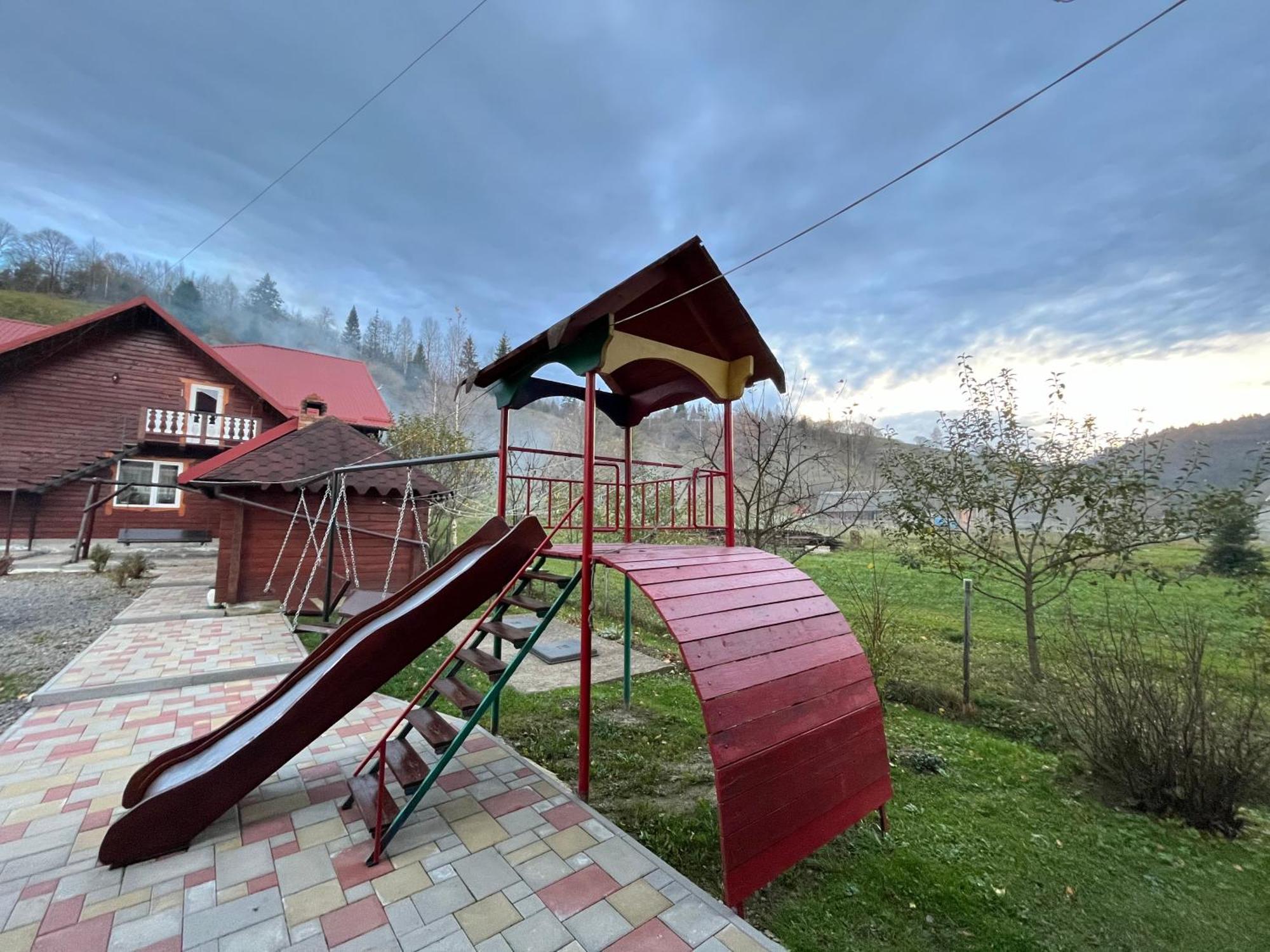 Holiday home мелодія карпат Slavske